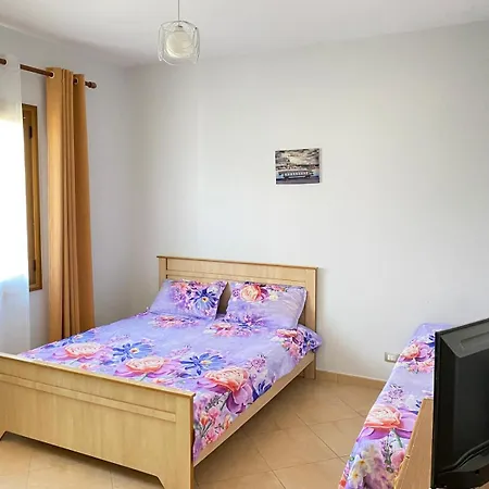 House דירה